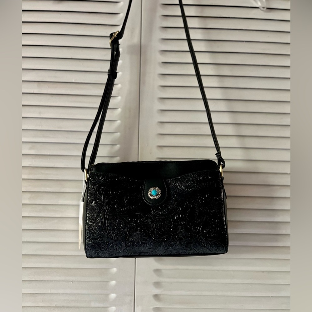 Le Bag Elegant Black Embossed Shoulder Crossbody Bag